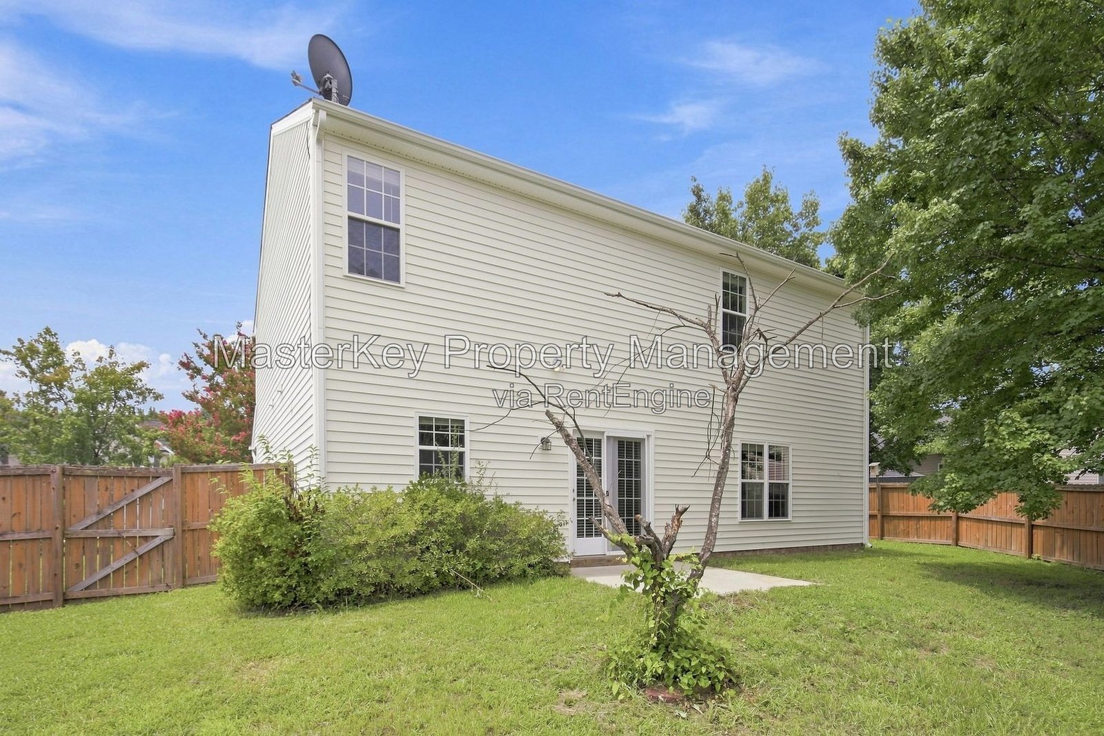Spacious 4 Bedroom Single Family Located In Knightdale NC!!! property image