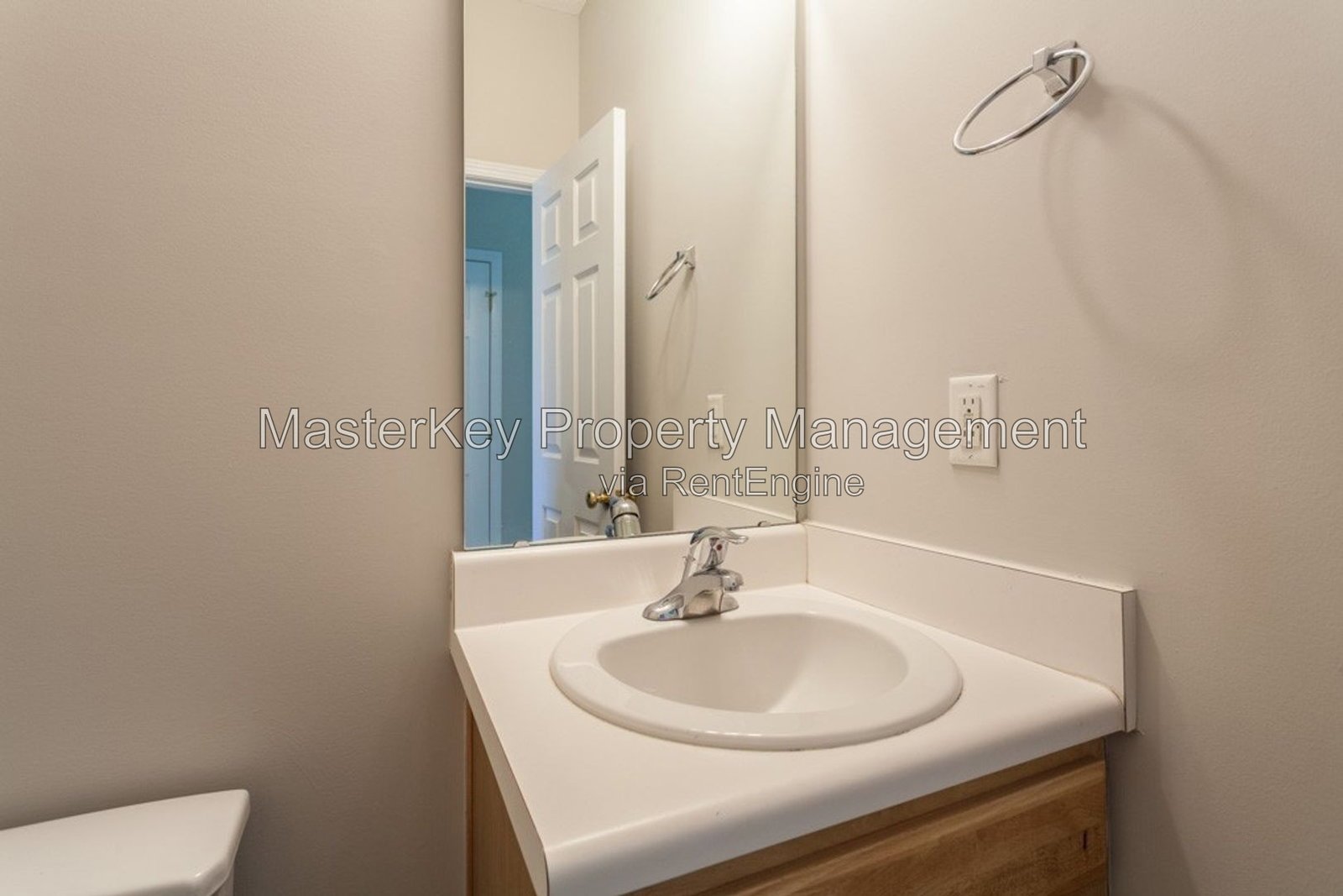 Spacious Three Bedroom Home in Raleigh! property image