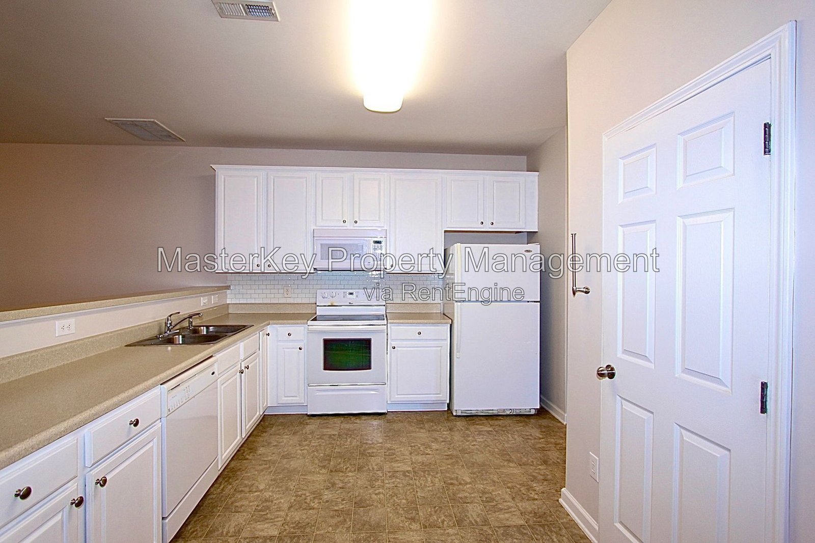 Spacious 3 Bedroom Townhouse Located In Knightdale NC!!! property image