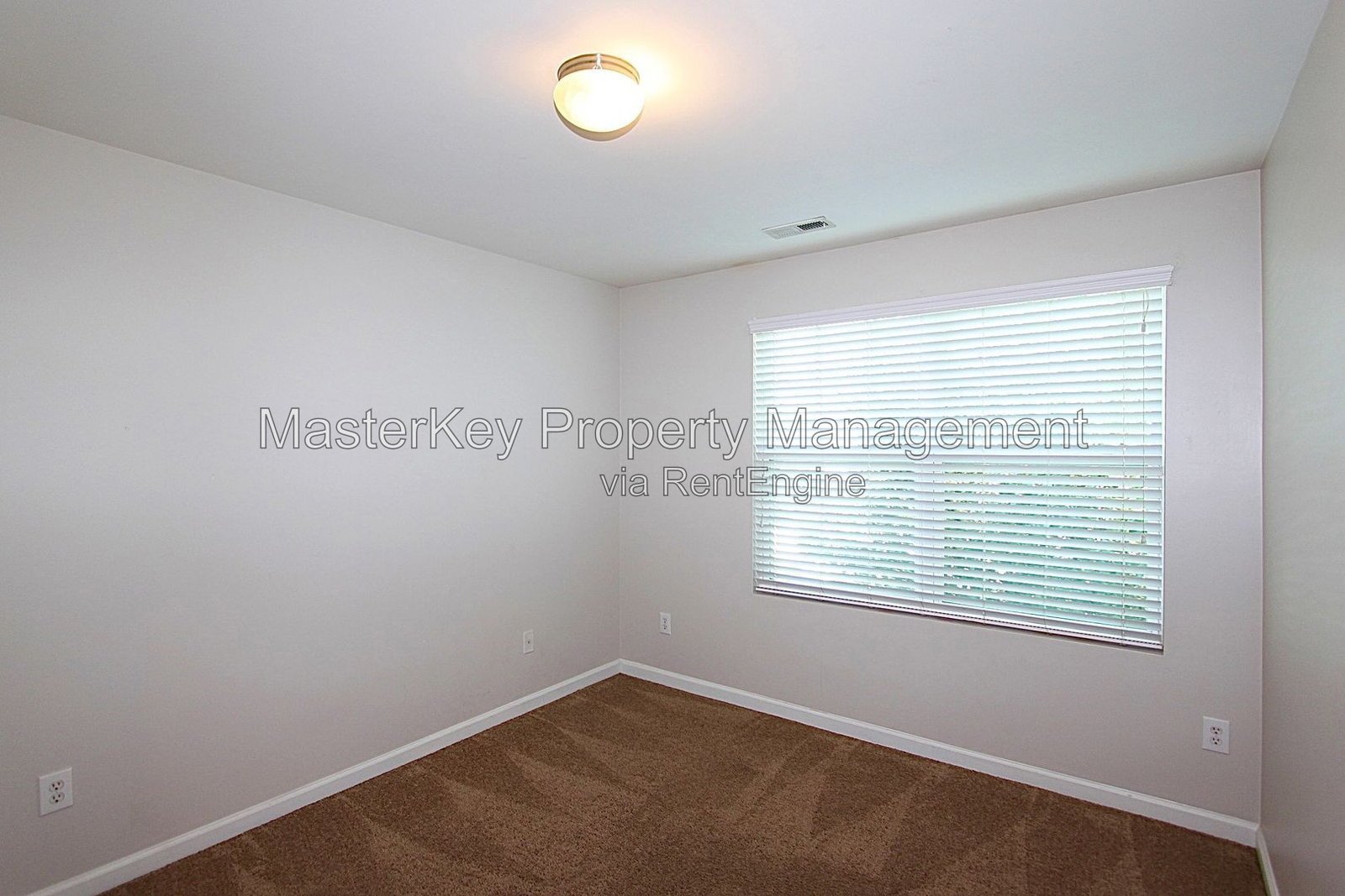 Spacious 3 Bedroom Townhouse Located In Knightdale NC!!! property image