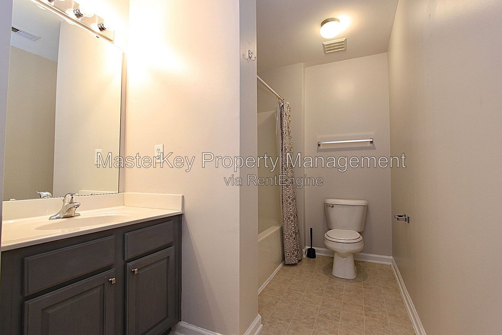 Spacious 3 Bedroom Townhouse Located In Knightdale NC!!! property image
