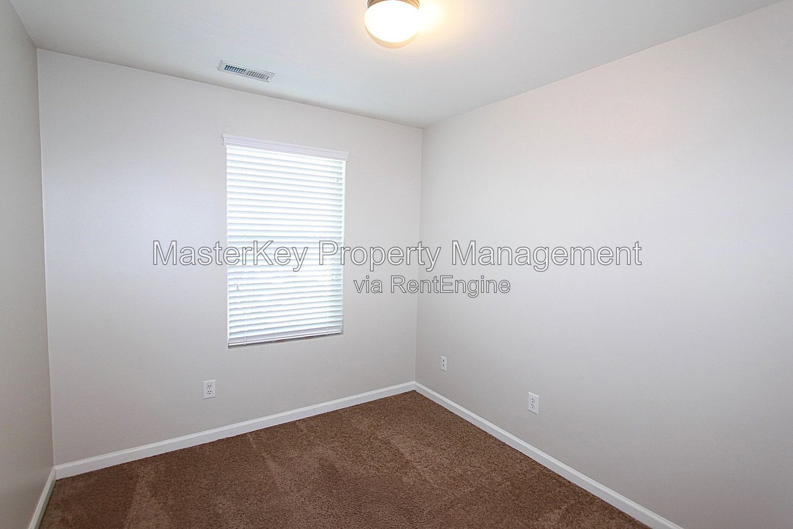 Spacious 3 Bedroom Townhouse Located In Knightdale NC!!! property image