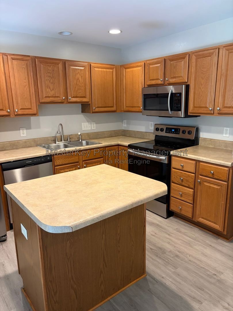 Spacious 3 Bedroom Townhome Located In Raleigh NC!!! property image