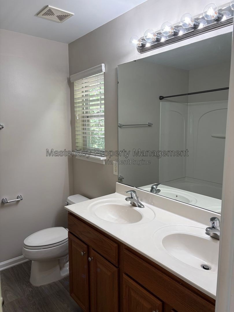 Spacious 3 Bedroom Townhome Located In Raleigh NC!!! property image
