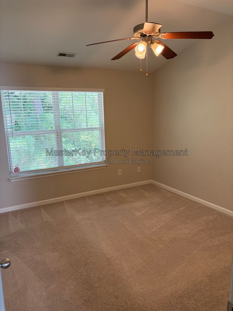 Spacious 3 Bedroom Townhome Located In Raleigh NC!!! property image