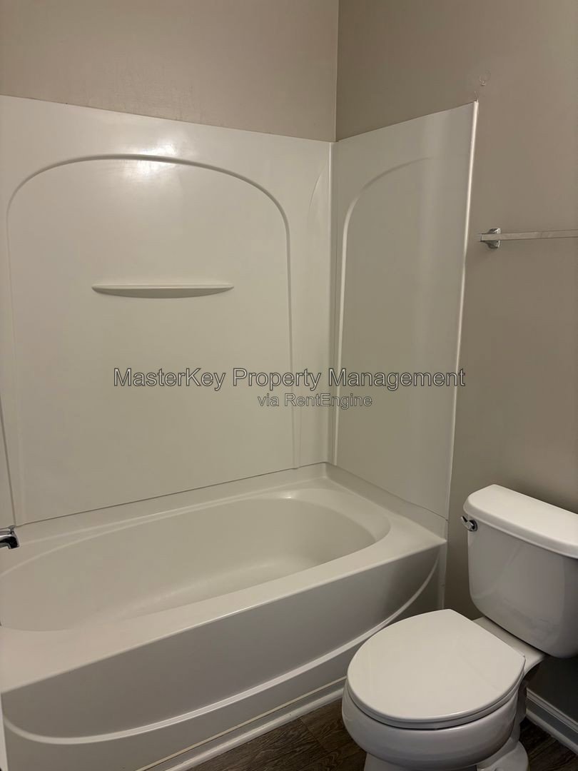 Spacious 3 Bedroom Townhome Located In Raleigh NC!!! property image