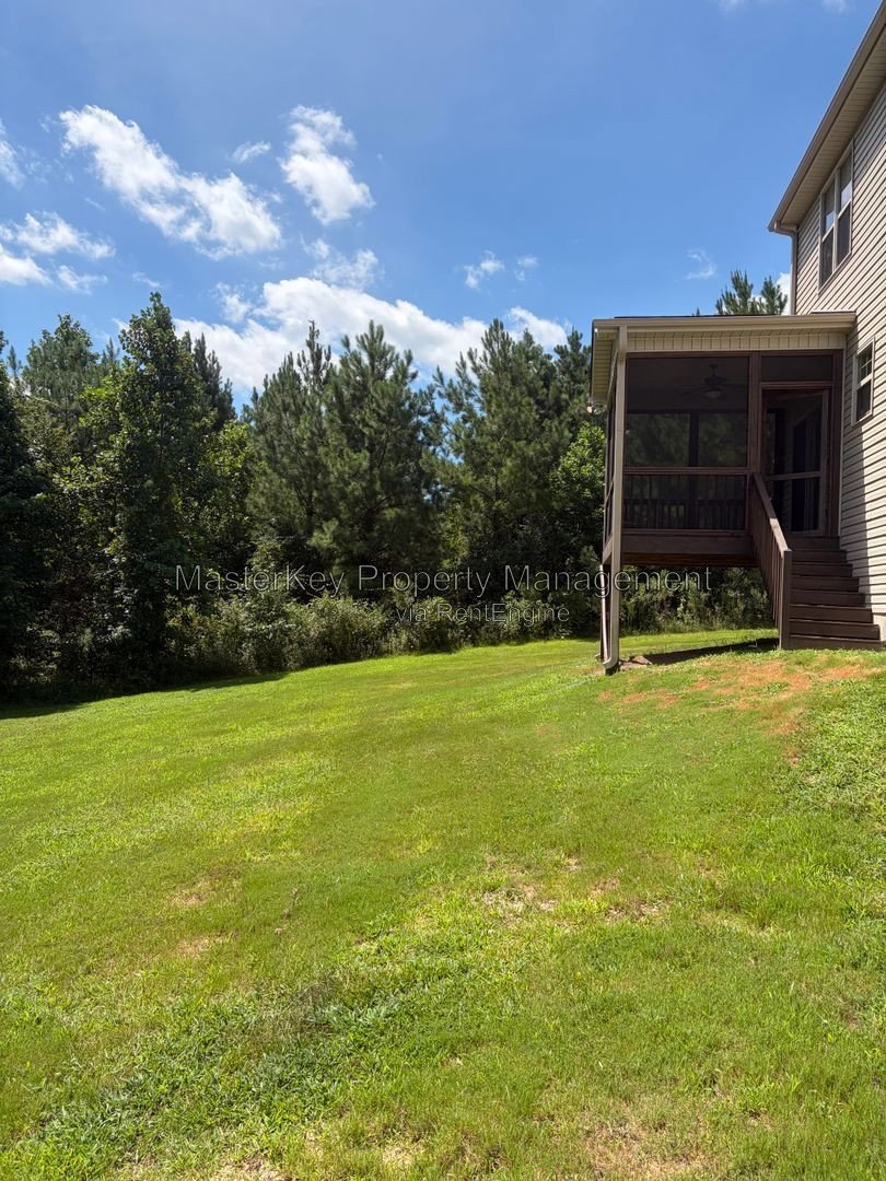 Spacious 3 Bedroom Single Family Home Located In Zebulon NC!!! property image
