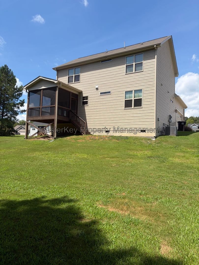 Spacious 3 Bedroom Single Family Home Located In Zebulon NC!!! property image