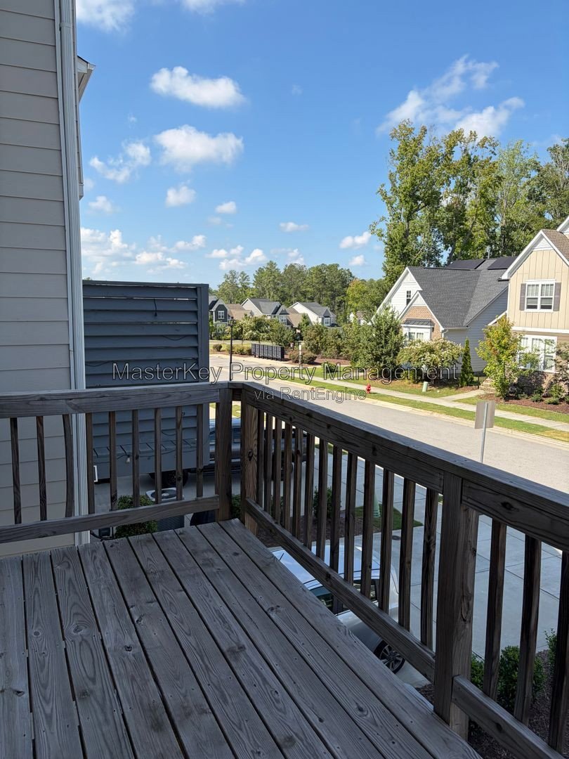 Spacious 4 Bedroom Townhome Located In Apex NC!!! property image