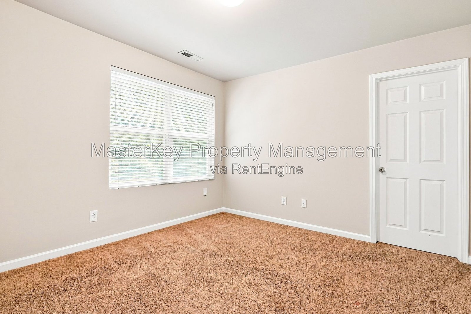 Spacious 3 Bedroom Townhouse Located In Knightdale NC!!! property image