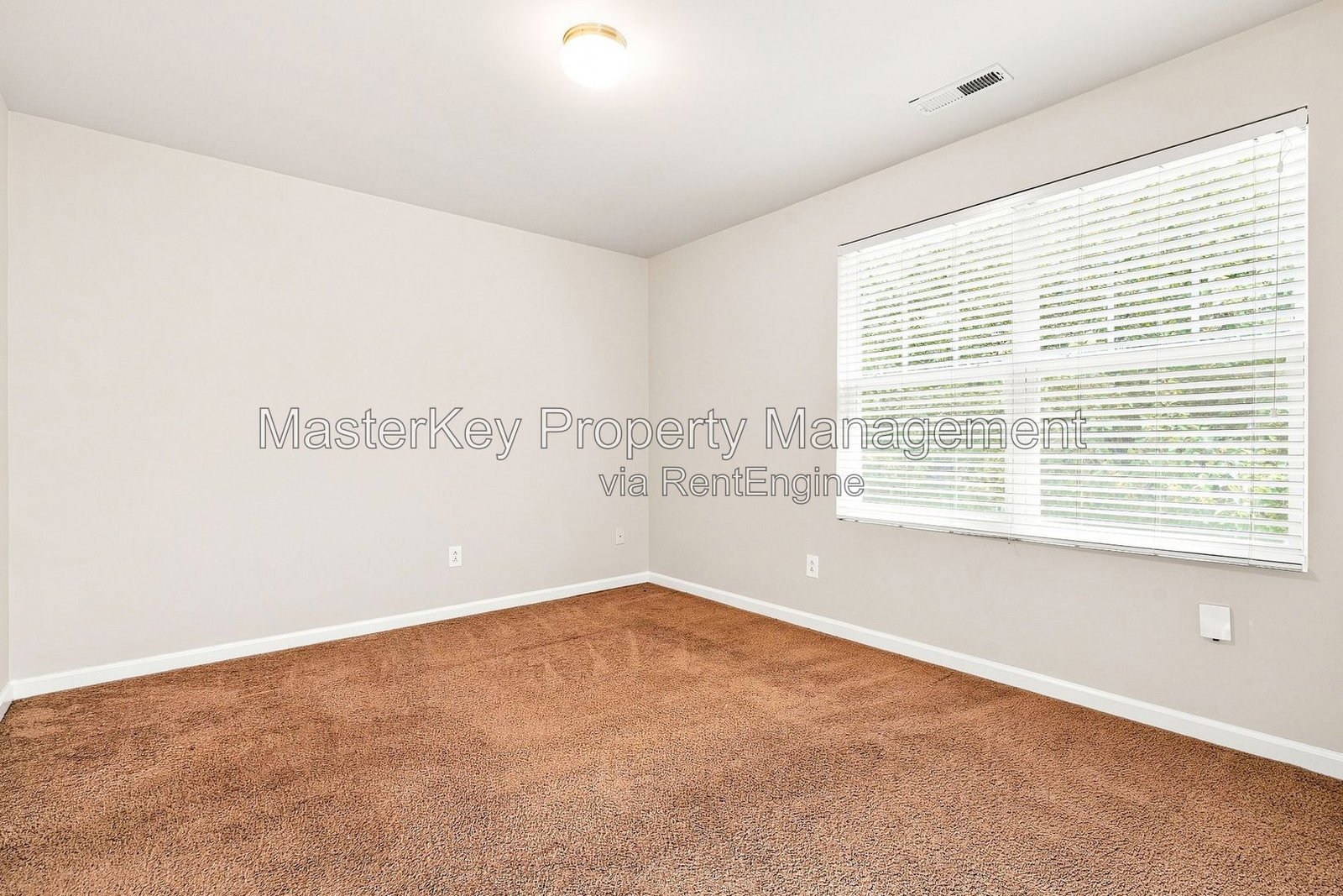 Spacious 3 Bedroom Townhouse Located In Knightdale NC!!! property image