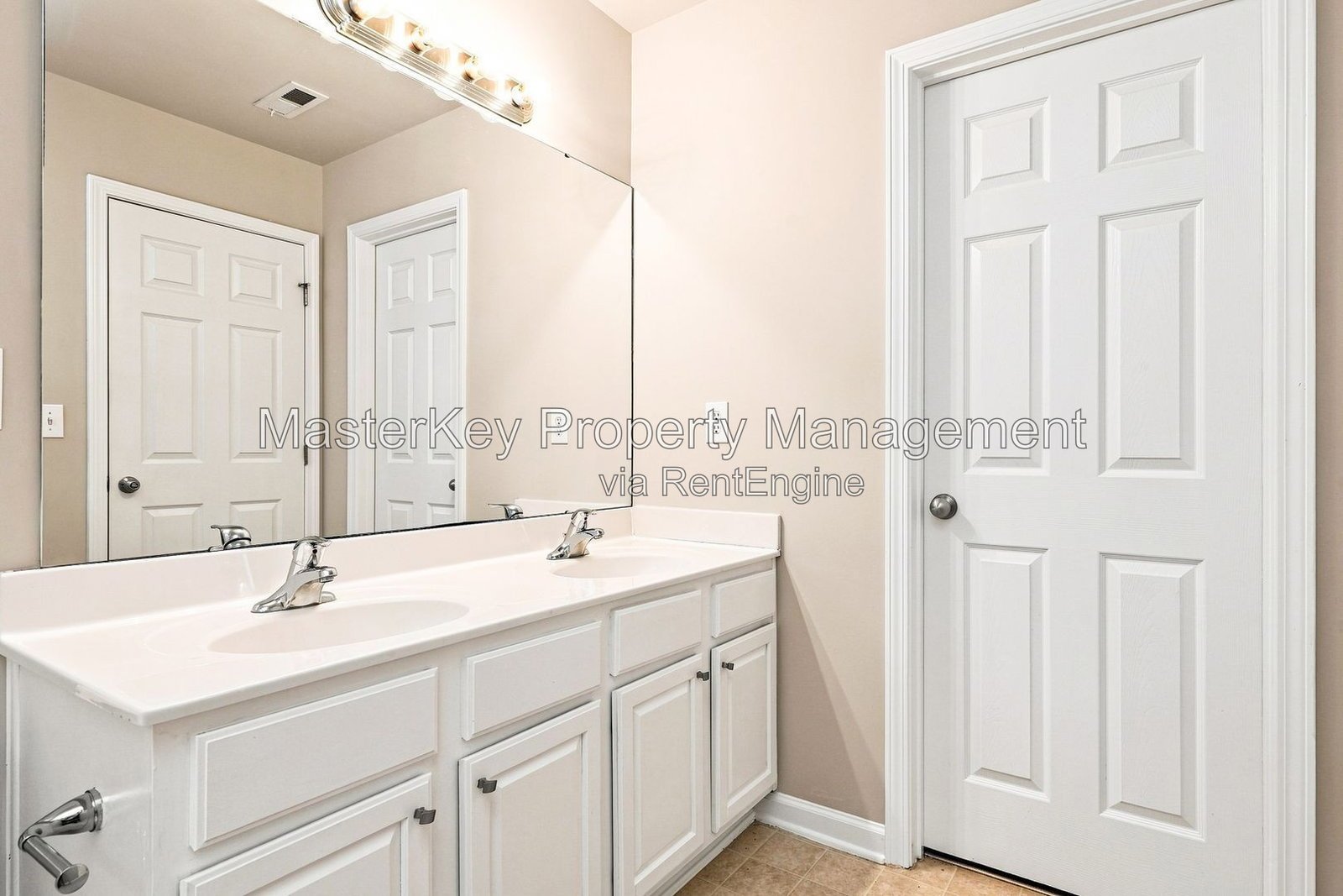 Spacious 3 Bedroom Townhouse Located In Knightdale NC!!! property image
