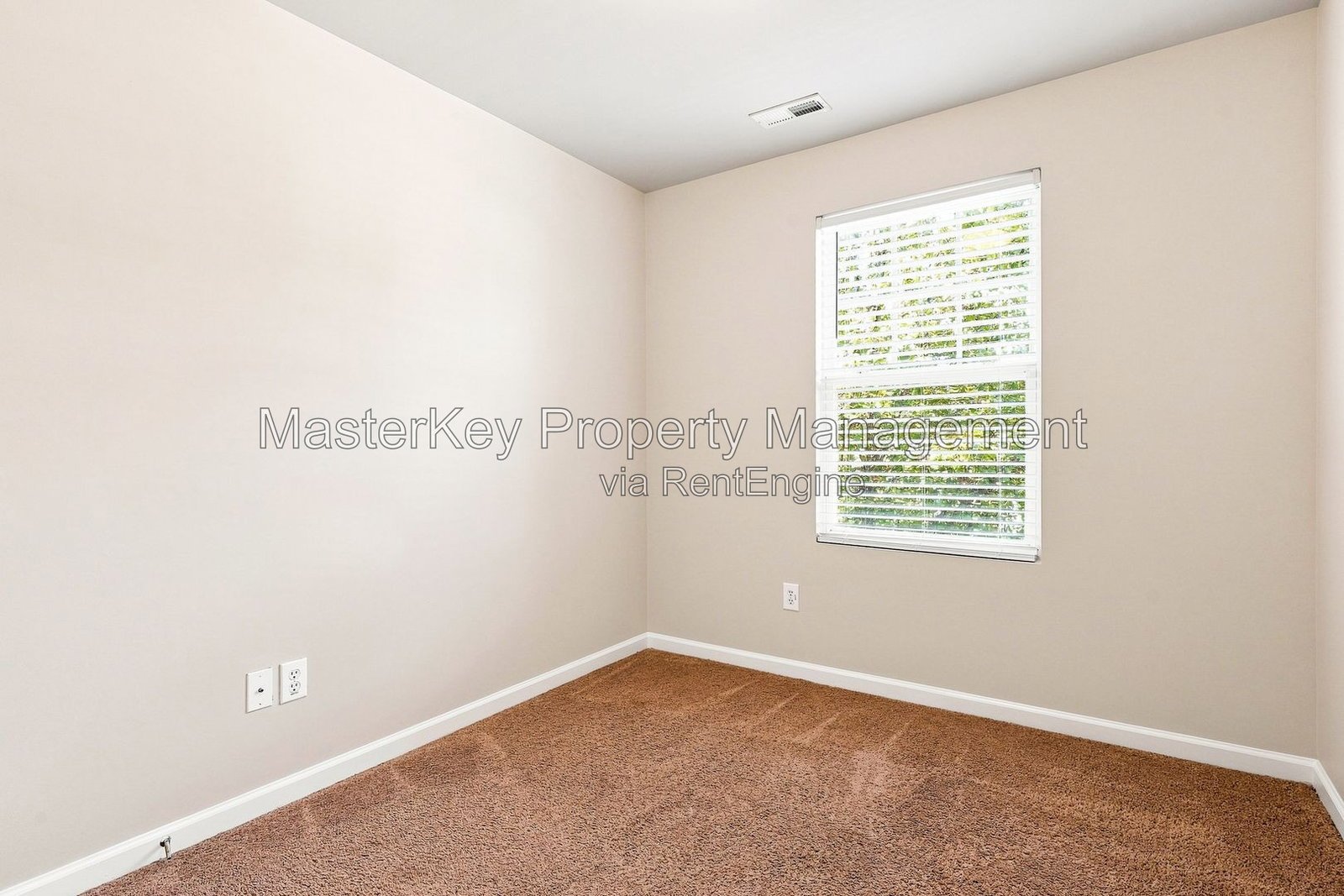 Spacious 3 Bedroom Townhouse Located In Knightdale NC!!! property image