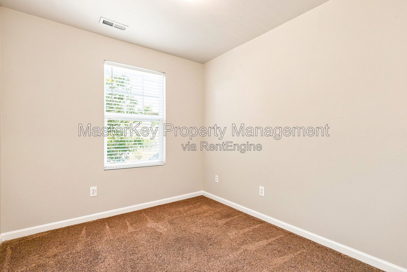 Spacious 3 Bedroom Townhouse Located In Knightdale NC!!! property image