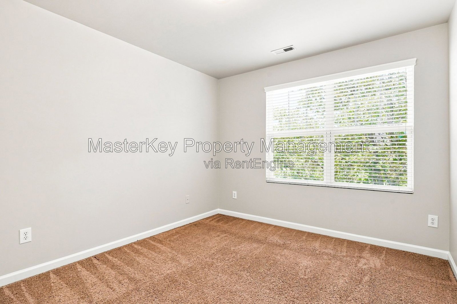 Spacious 3 Bedroom Townhouse Located In Knightdale NC!!! property image