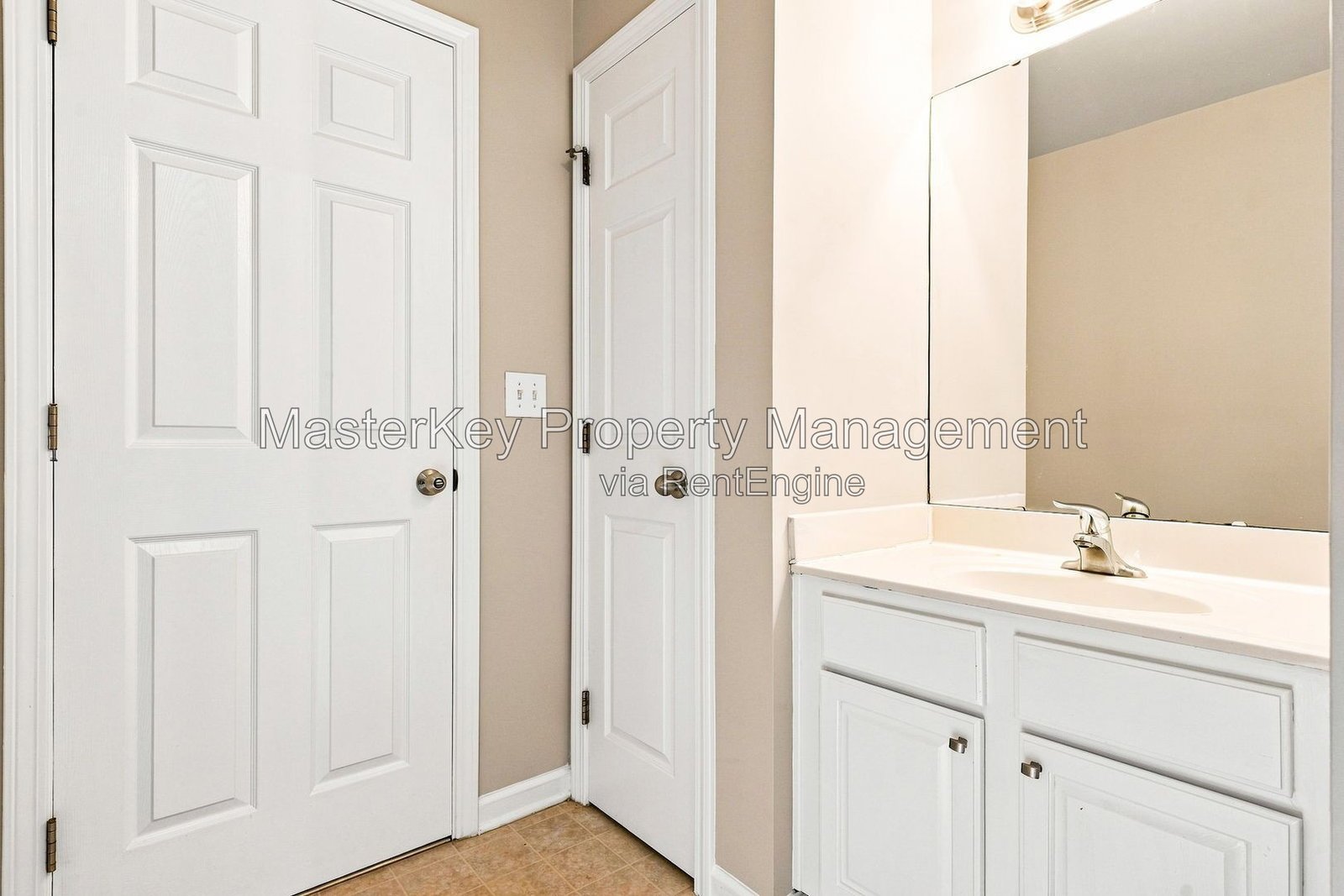 Spacious 3 Bedroom Townhouse Located In Knightdale NC!!! property image