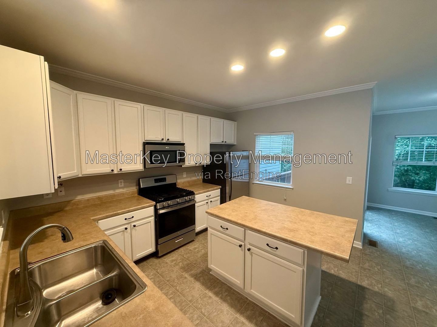Stunning 3-Bedroom, 3.5 Bathroom Townhome in Apex, NC property image