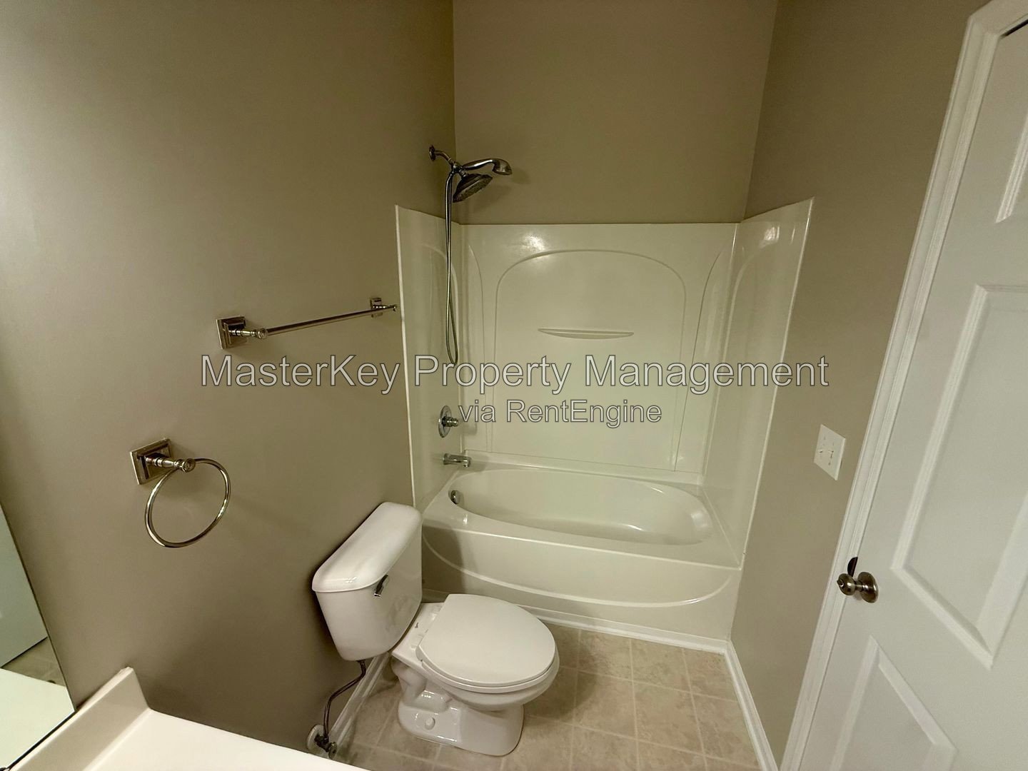 Stunning 3-Bedroom, 3.5 Bathroom Townhome in Apex, NC property image