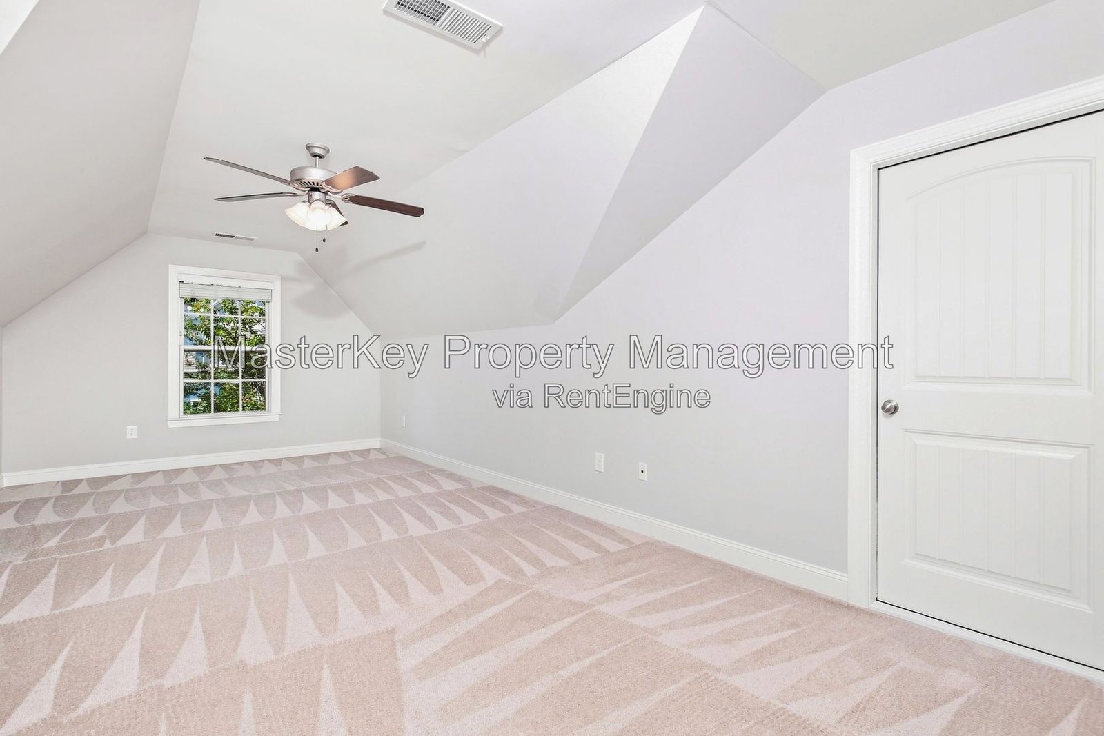 Spacious 4 Bedroom Single Family Located In Knightdale NC!!! property image