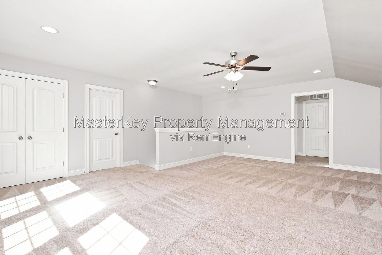 Spacious 4 Bedroom Single Family Located In Knightdale NC!!! property image