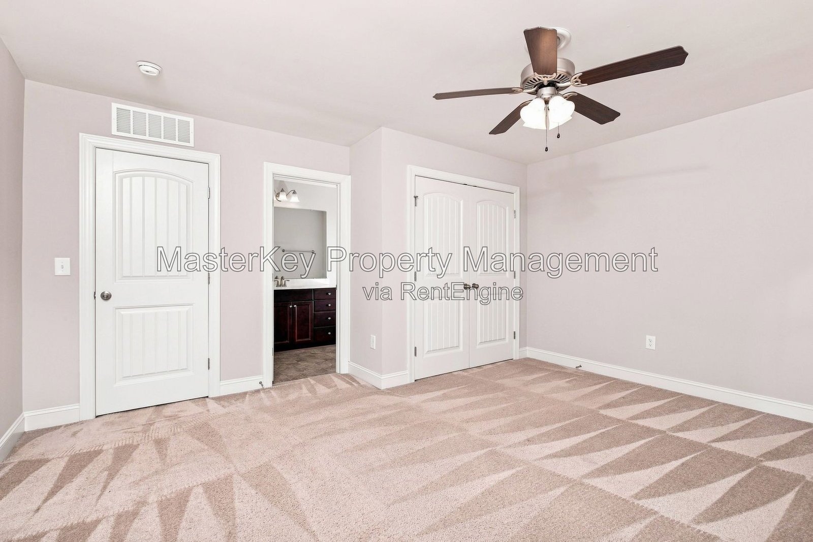 Spacious 4 Bedroom Single Family Located In Knightdale NC!!! property image