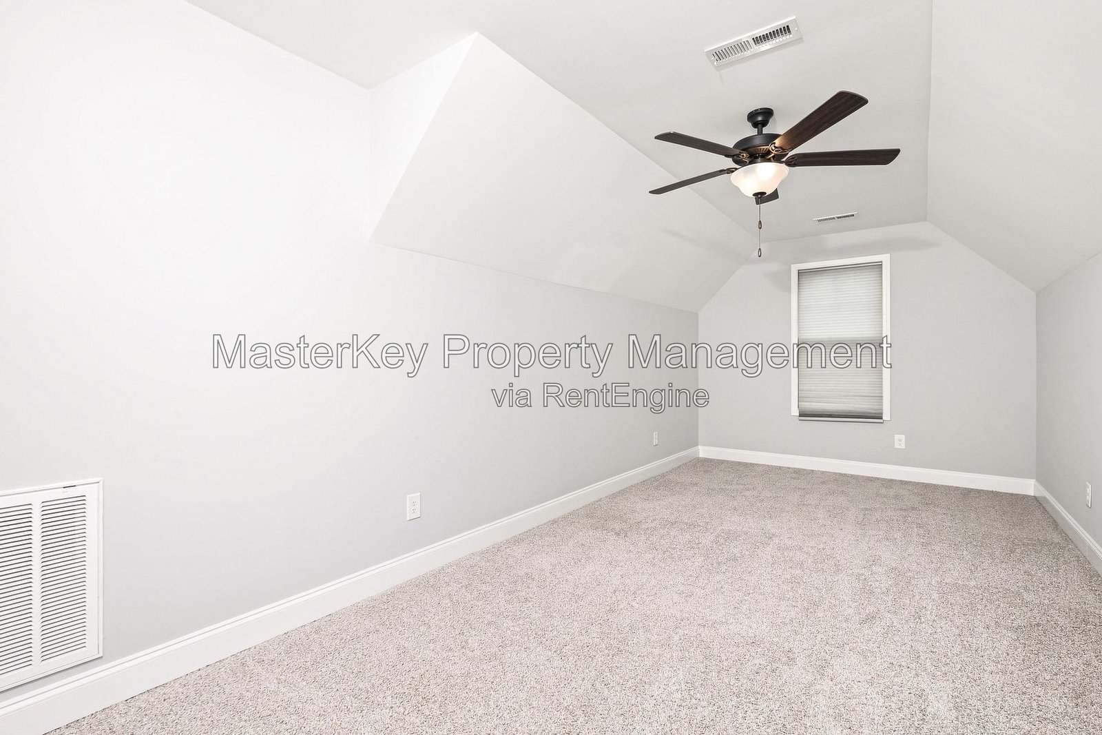 Spacious 3 Bedroom Single Family Home Located In Zebulon NC!!! property image