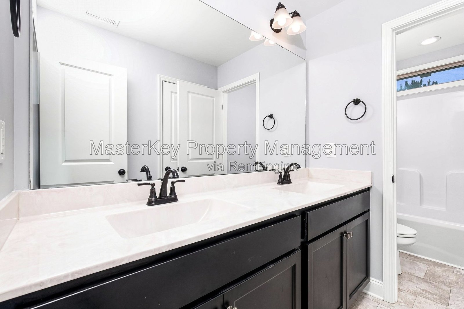Spacious 3 Bedroom Single Family Home Located In Zebulon NC!!! property image