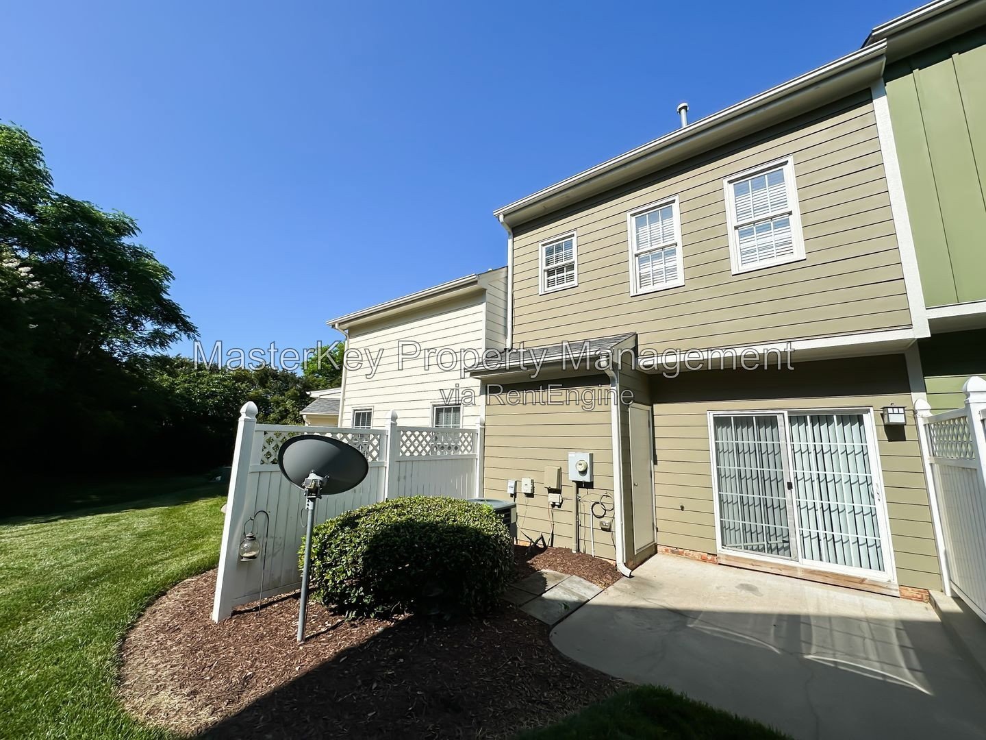 Charming 2-Bedroom, 2.5 Bathroom Townhome in Apex, NC property image