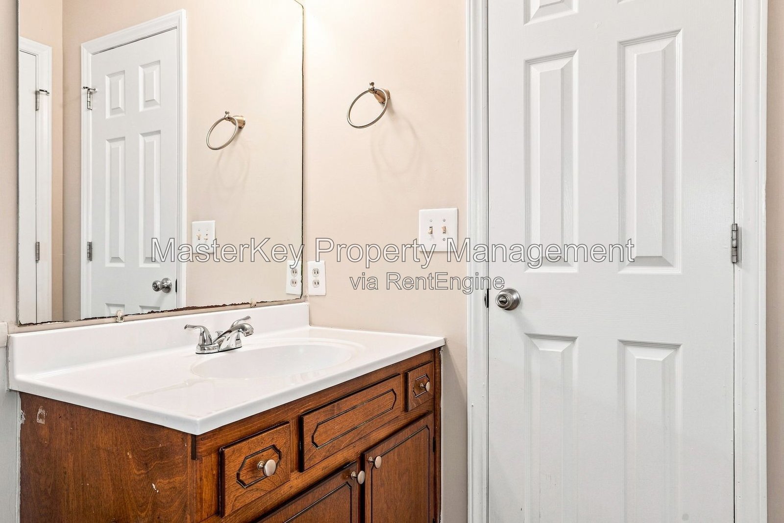 Spacious 2 Bedroom Townhome Located In Clayton NC!!! property image