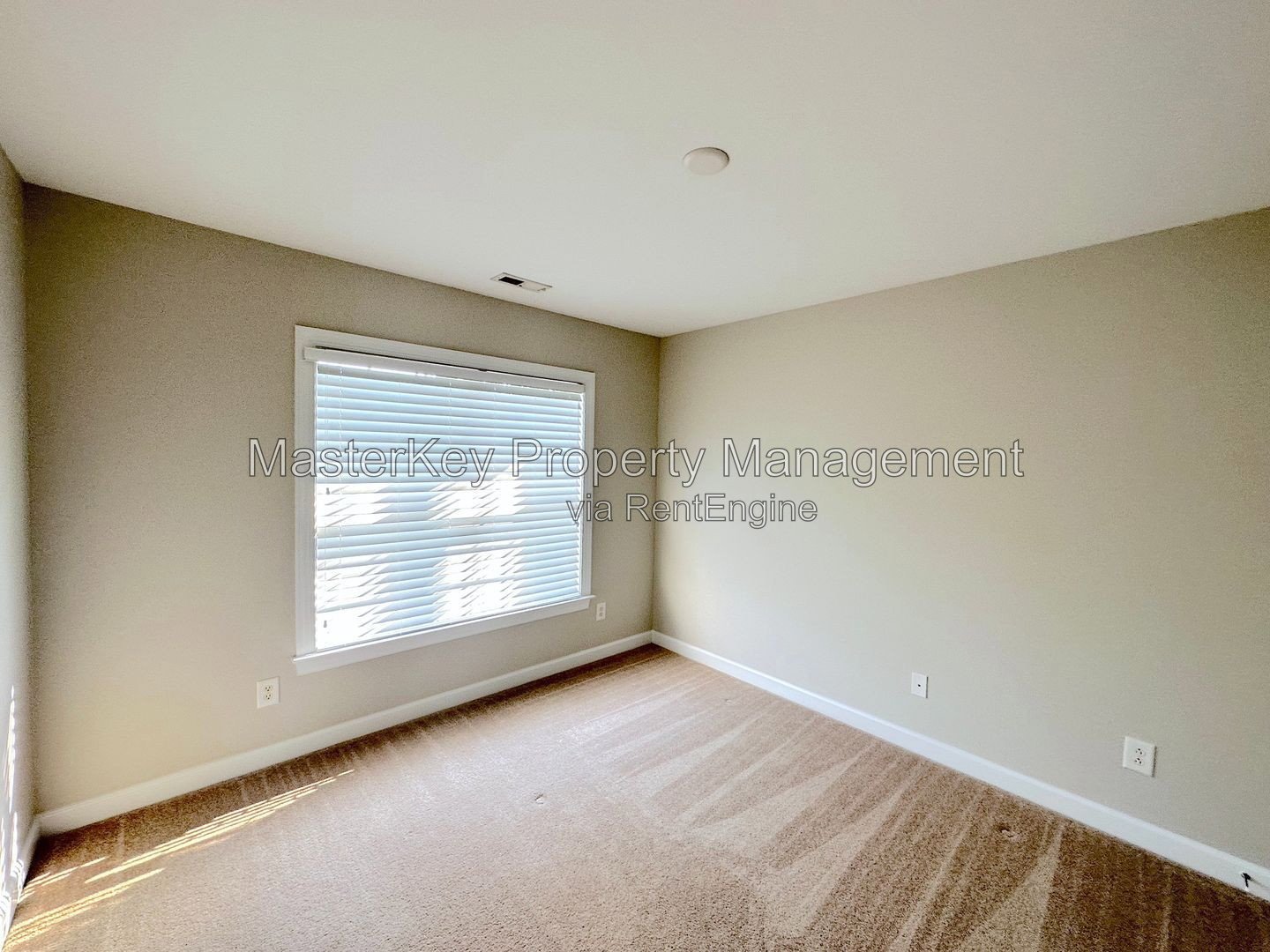 Spacious 4 Bedroom Townhome Located In Morrisville NC!!! property image