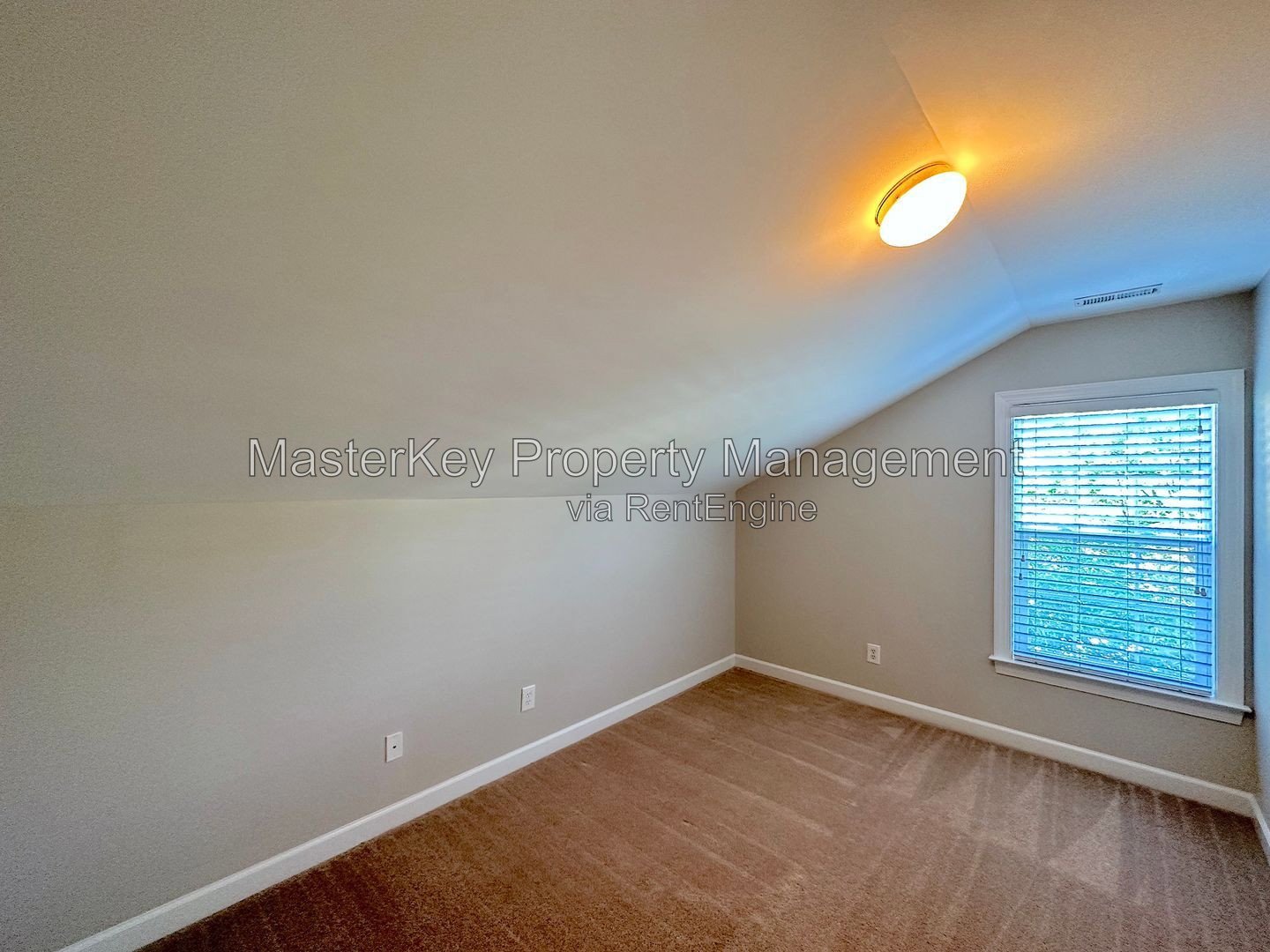 Spacious 4 Bedroom Townhome Located In Morrisville NC!!! property image