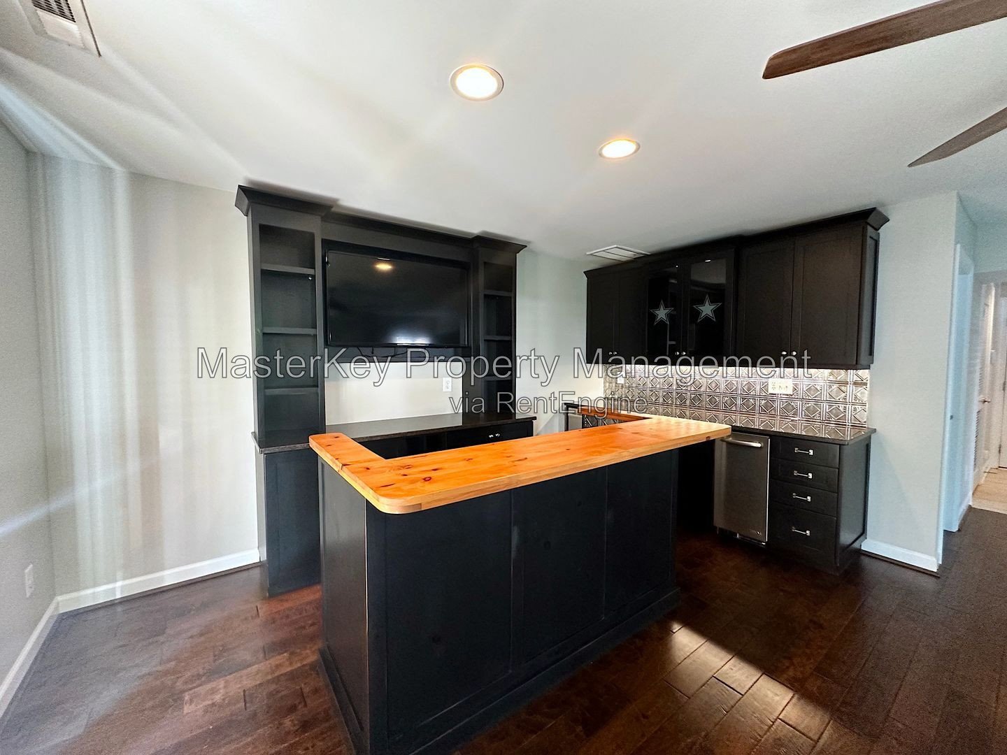 Spacious 4 Bedroom Townhome Located In Morrisville NC!!! property image
