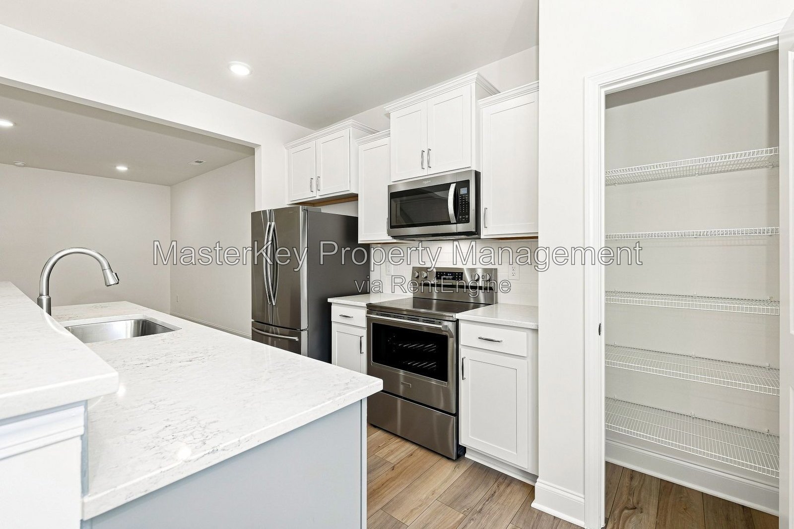 Spacious 3 Bedroom Townhome Located In Clayton NC!!! property image
