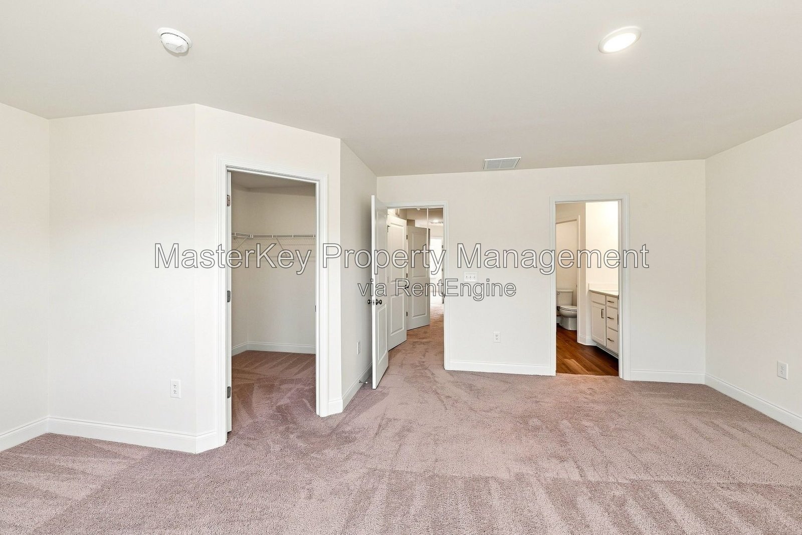 Spacious 3 Bedroom Townhome Located In Clayton NC!!! property image