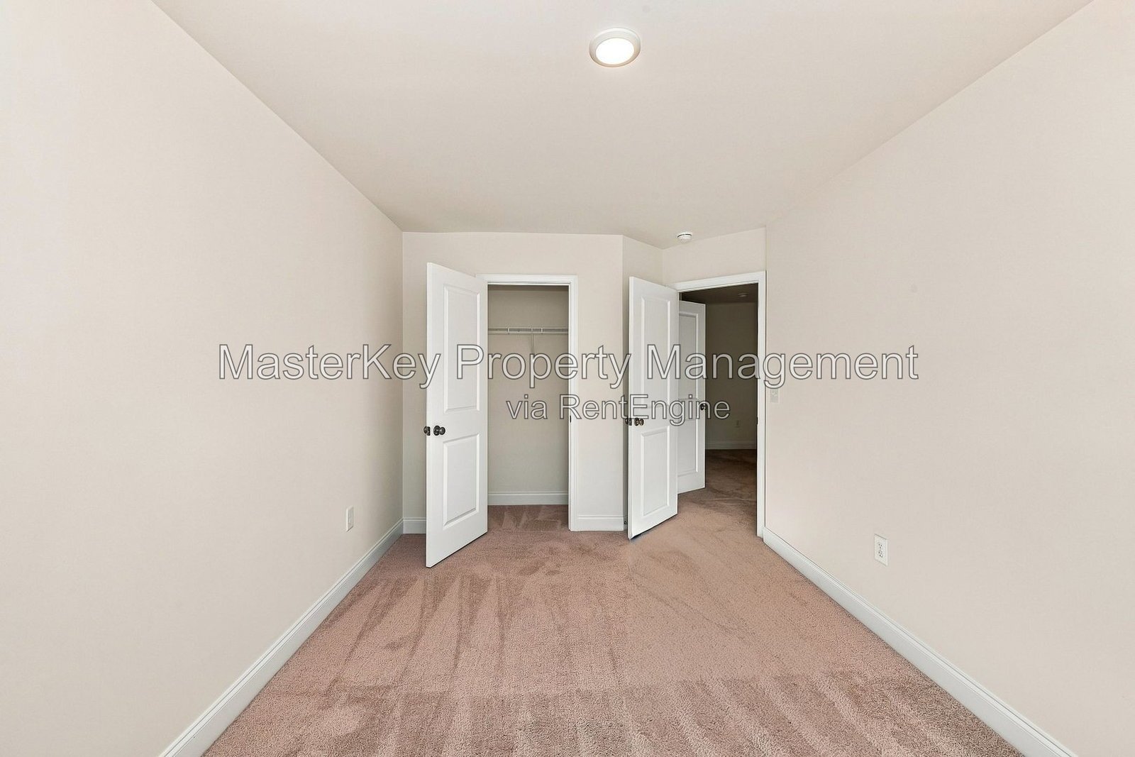 Spacious 3 Bedroom Townhome Located In Clayton NC!!! property image