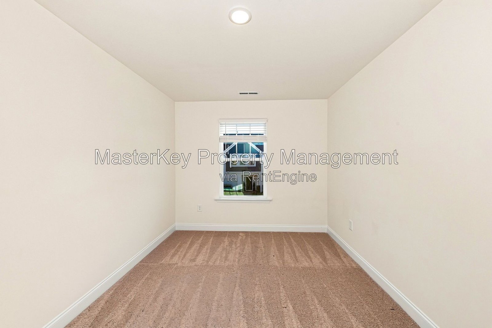 Spacious 3 Bedroom Townhome Located In Clayton NC!!! property image