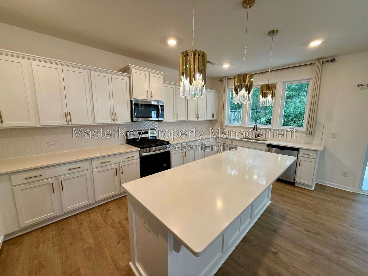 Spacious 4 Bedroom Single Family Located In Fuquay Varina NC!!! property image
