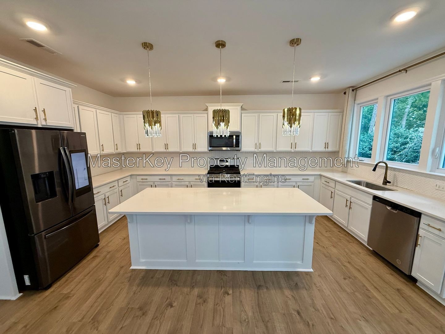 Spacious 4 Bedroom Single Family Located In Fuquay Varina NC!!! property image