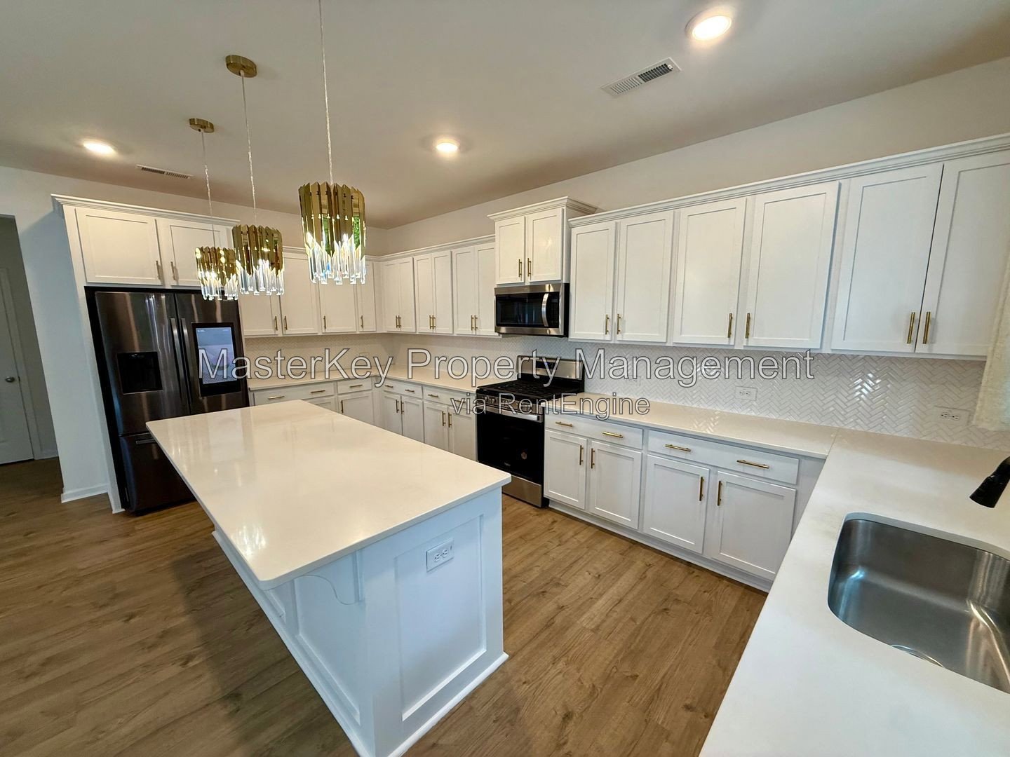 Spacious 4 Bedroom Single Family Located In Fuquay Varina NC!!! property image