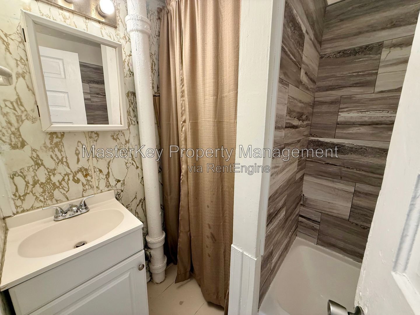 Inviting 2-Bedroom, 1 Bathroom Duplex in Durham, NC property image