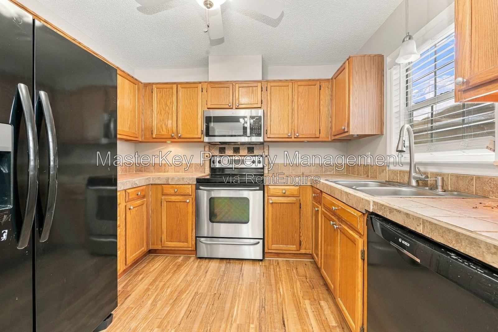 Charming 3-Bedroom, 2 Bathroom Single-Family in Holly Springs, NC property image