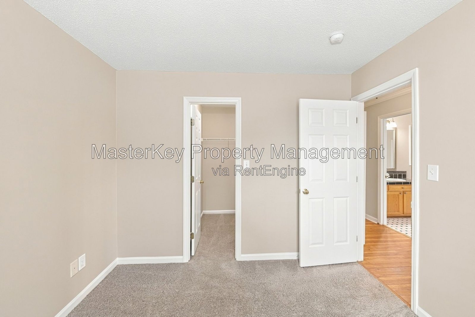 Charming 3-Bedroom, 2 Bathroom Single-Family in Holly Springs, NC property image