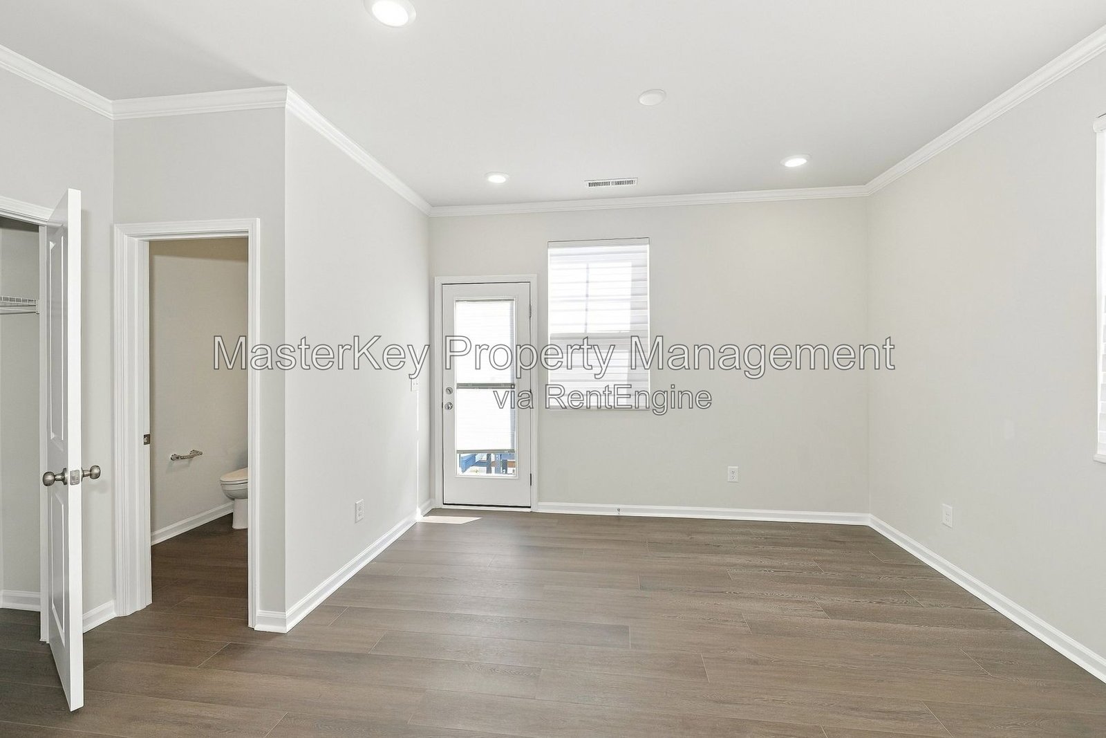 Spacious 3 Bedroom Townhome Located In Apex NC!!! property image