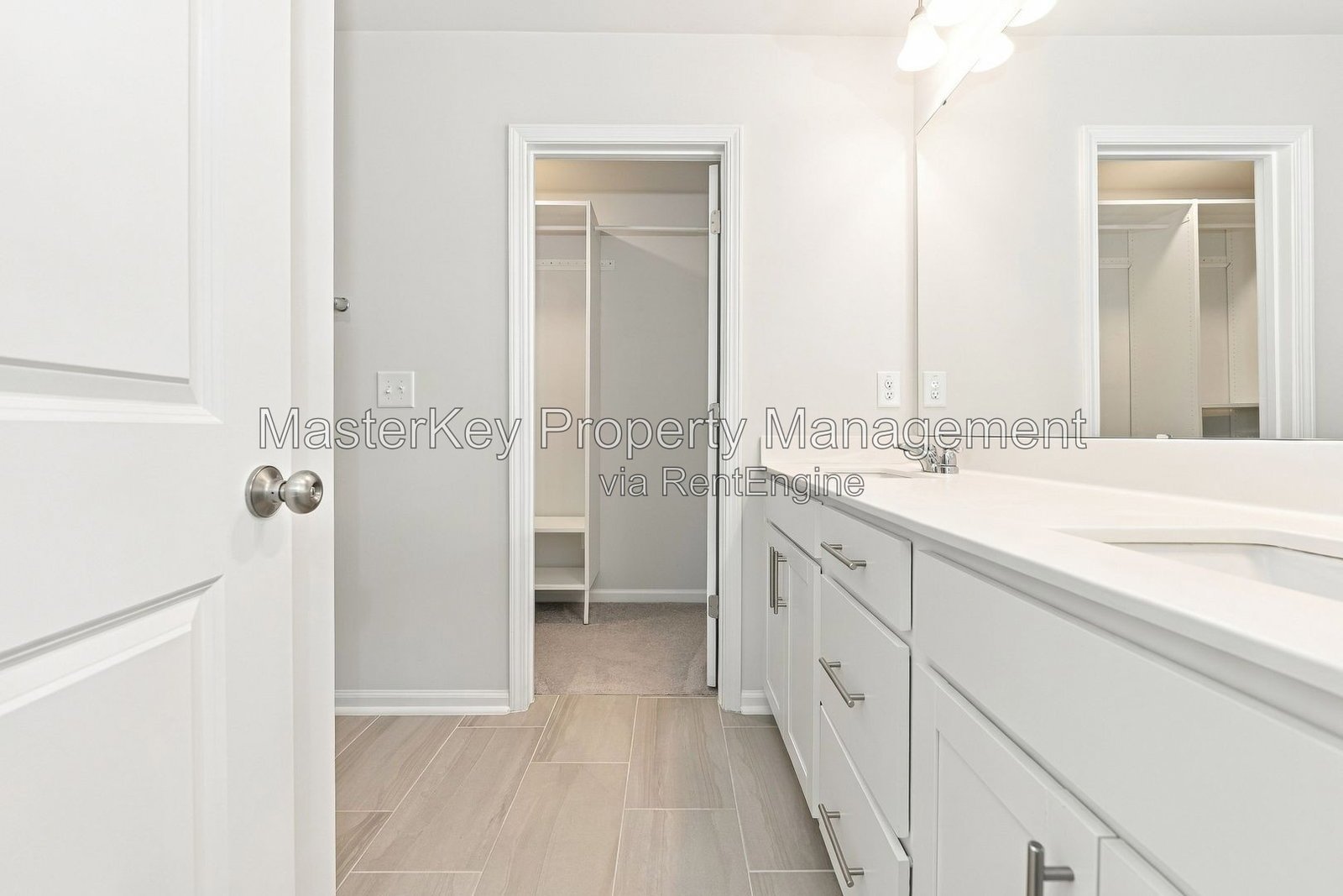 Spacious 3 Bedroom Townhome Located In Apex NC!!! property image