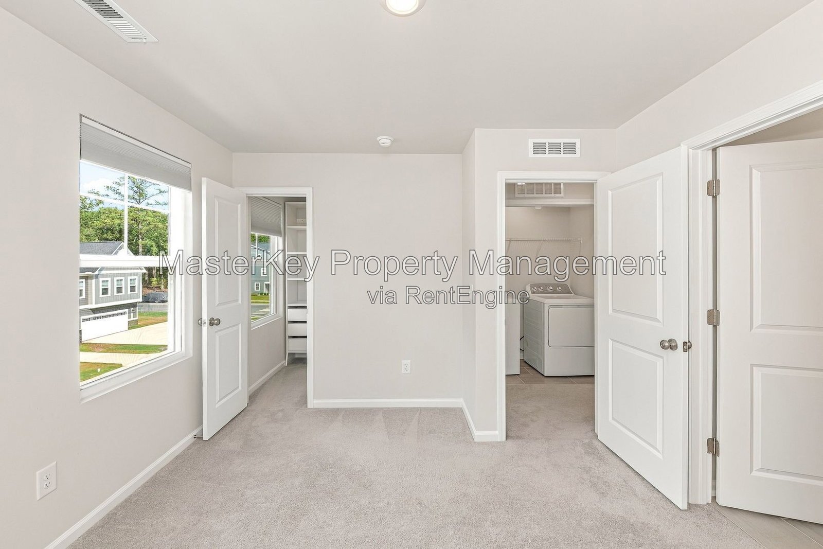 Spacious 3 Bedroom Townhome Located In Apex NC!!! property image