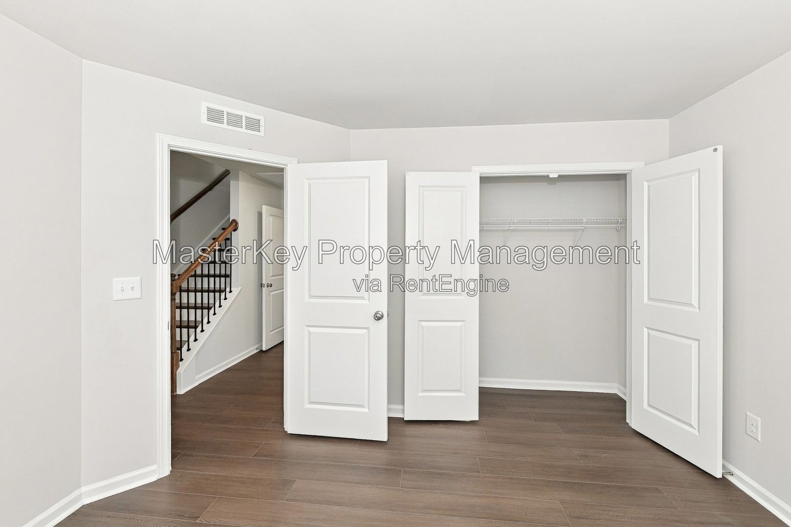 Spacious 3 Bedroom Townhome Located In Apex NC!!! property image