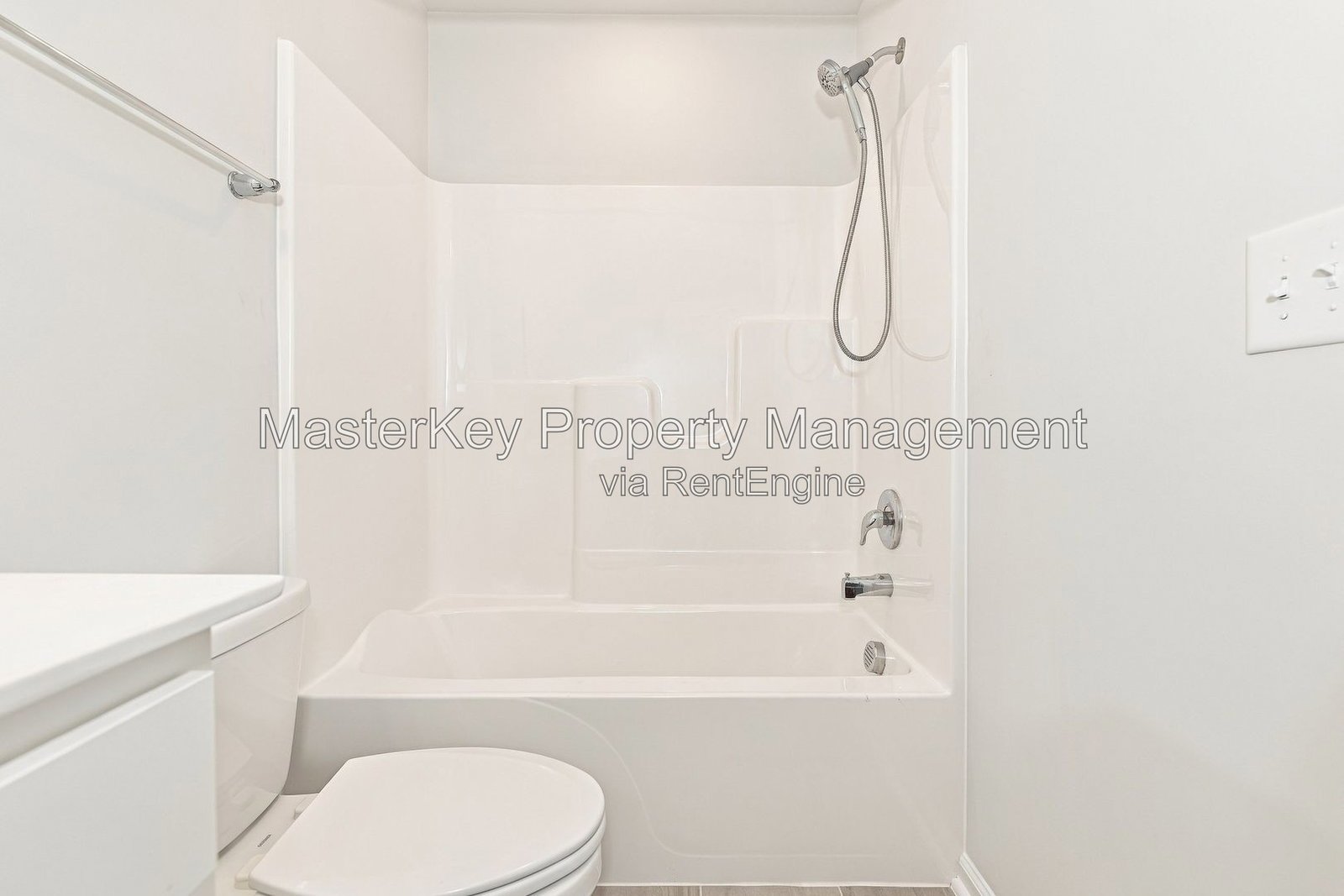 Spacious 3 Bedroom Townhome Located In Apex NC!!! property image