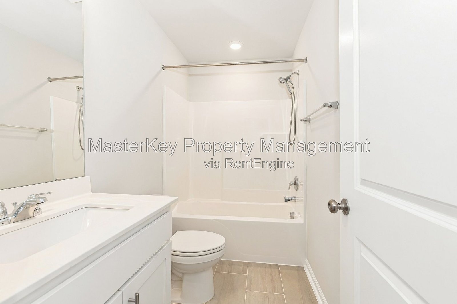 Spacious 3 Bedroom Townhome Located In Apex NC!!! property image