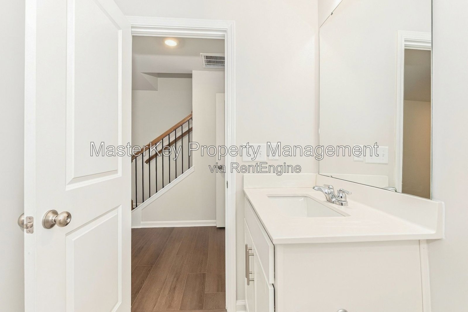Spacious 3 Bedroom Townhome Located In Apex NC!!! property image