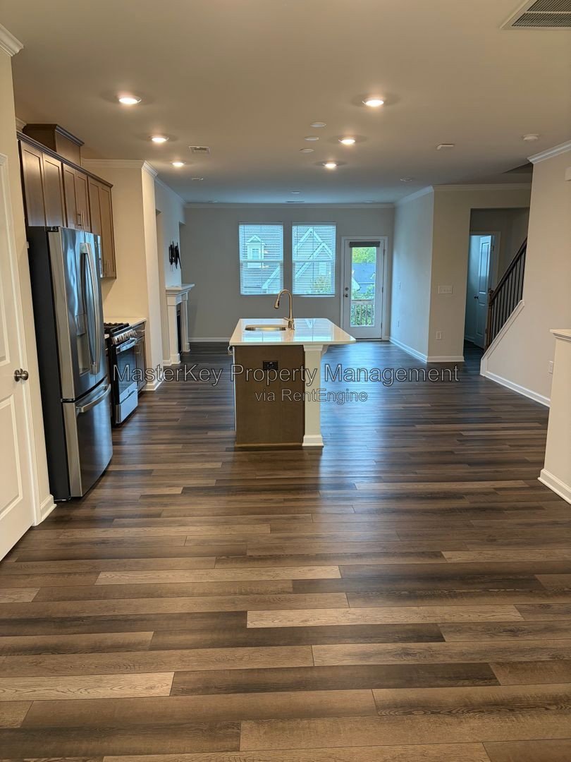 Spacious 4 Bedroom Townhome Located In Apex NC!!! property image